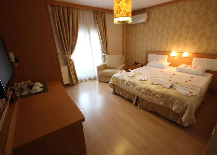 Flower Palace Hotel